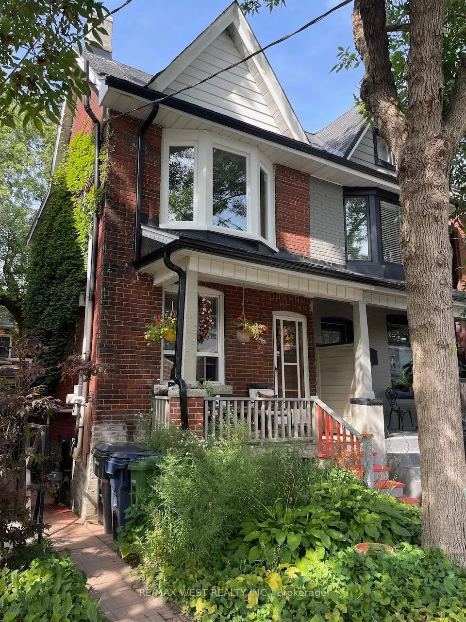 Photo 2 of Unit Basement, 76 Bellwoods Avenue, Toronto, Trinity-Bellwoods — HOMEH