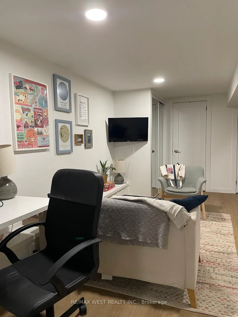 Photo 4 of Unit Basement, 76 Bellwoods Avenue, Toronto, Trinity-Bellwoods — HOMEH