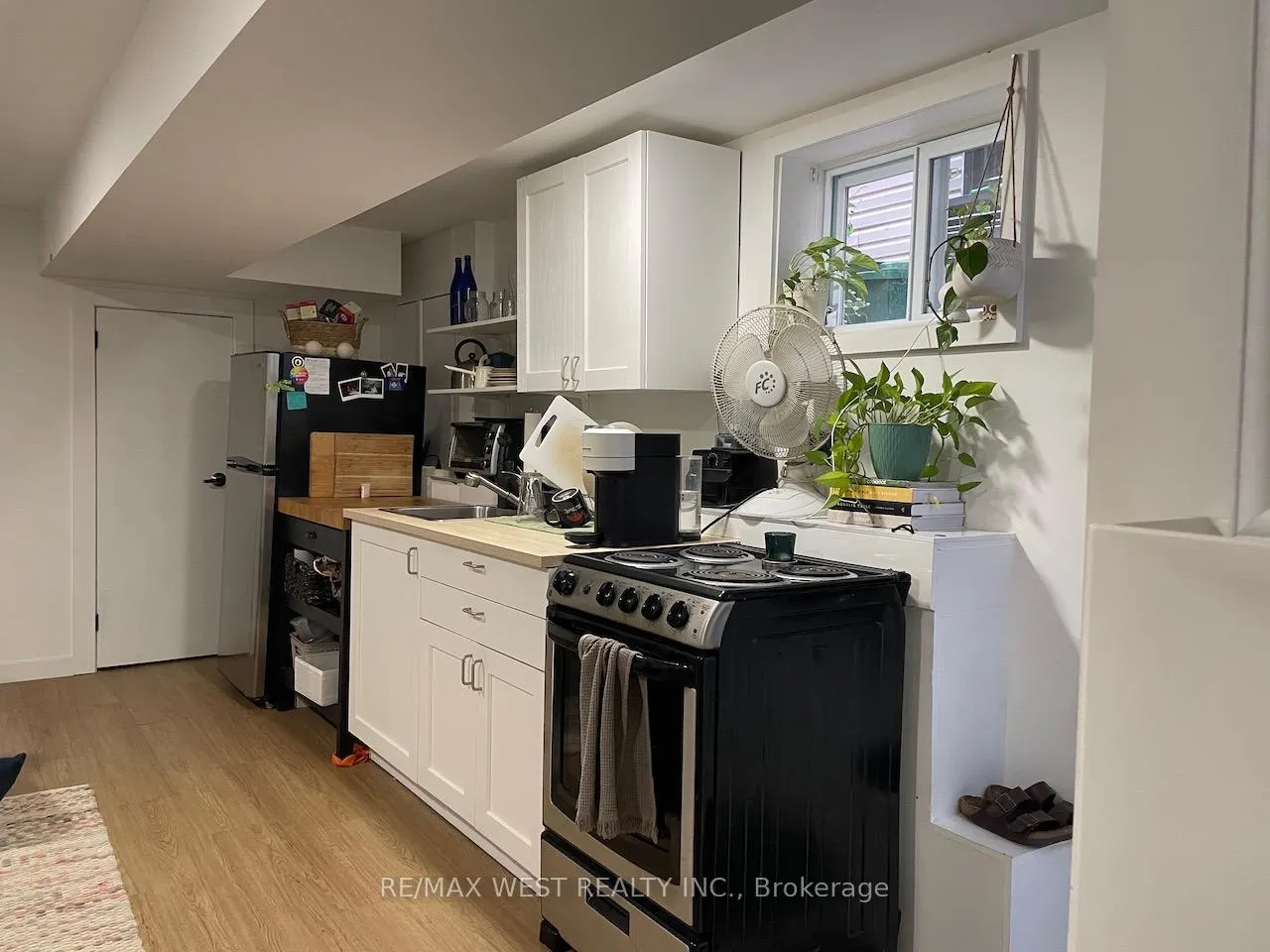 Photo 7 of Unit Basement, 76 Bellwoods Avenue, Toronto, Trinity-Bellwoods — HOMEH