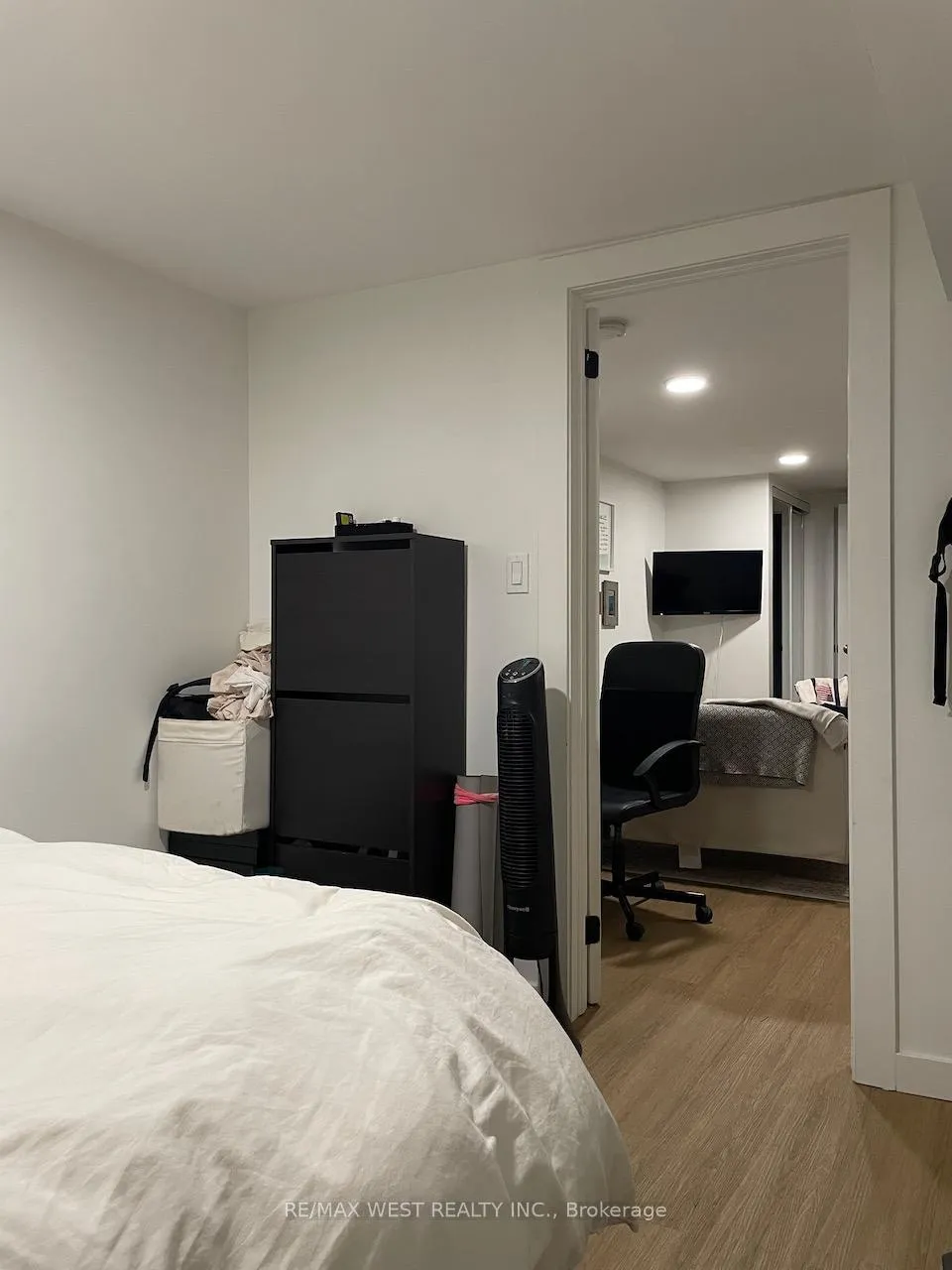 Photo 18 of Unit Basement, 76 Bellwoods Avenue, Toronto, Trinity-Bellwoods — HOMEH