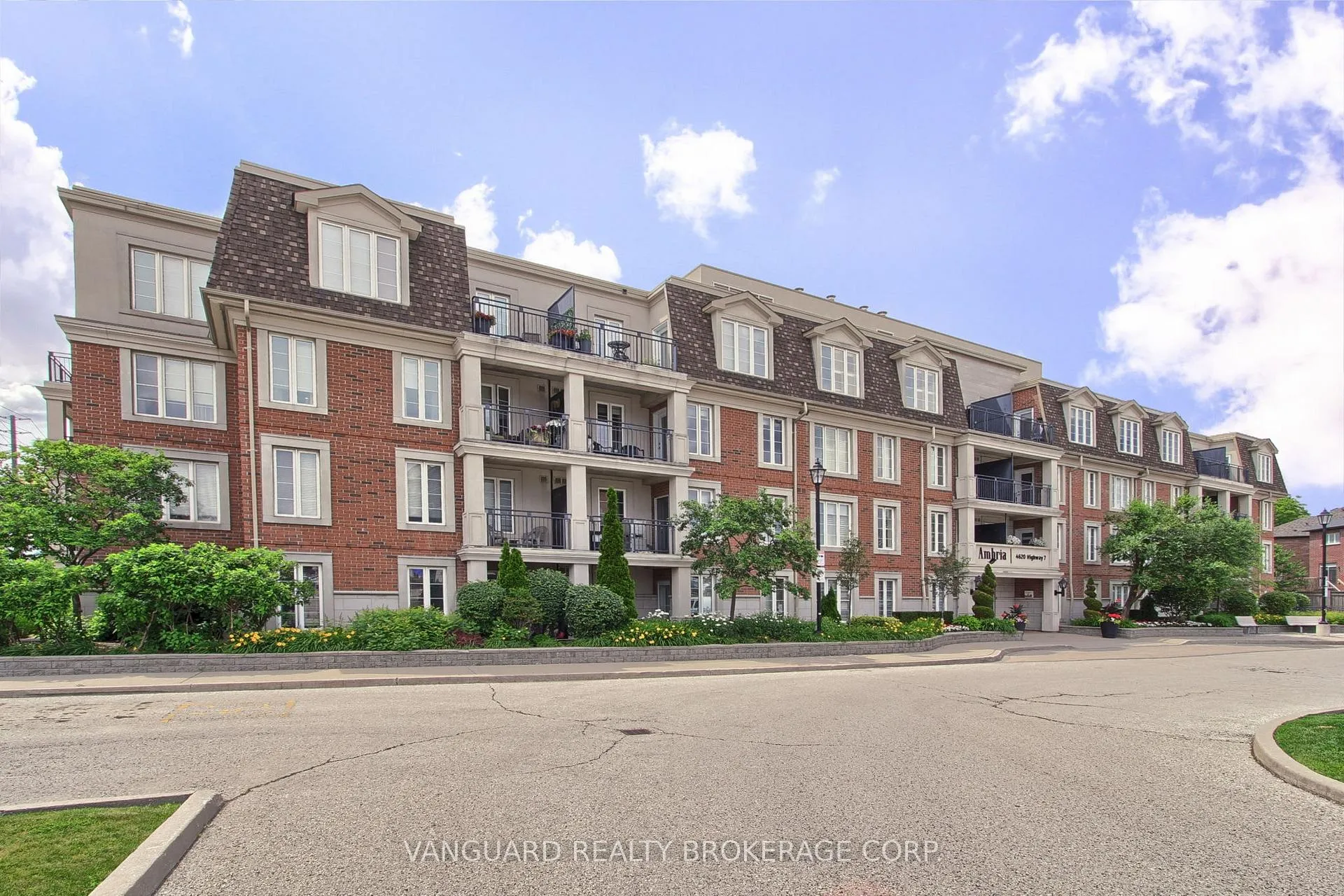Photo 1 of Unit U310, 4620 Highway 7 Drive, Vaughan, East Woodbridge — HOMEH