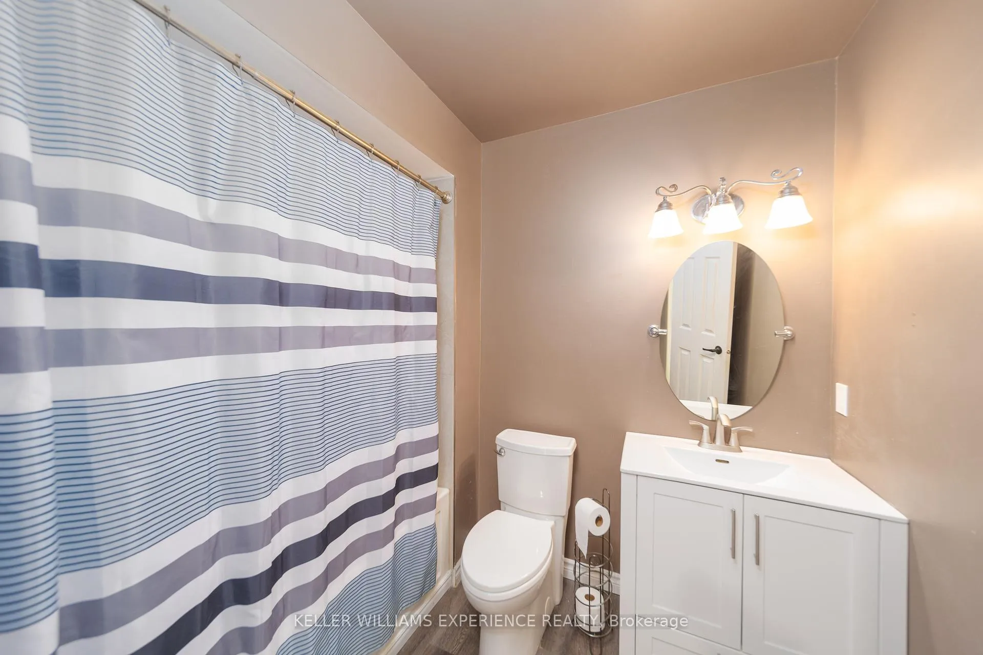 Photo 15 of 63 Shoreline Drive, Bracebridge, Macaulay — HOMEH