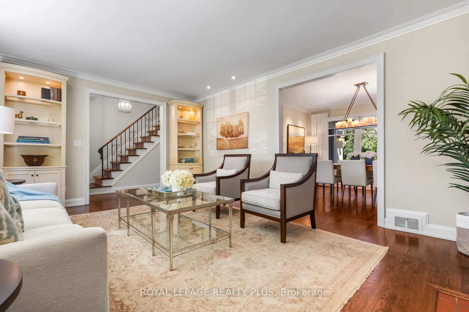 Photo 11 of 42 Edgemore Drive, Etobicoke, Stonegate-Queensway — HOMEH