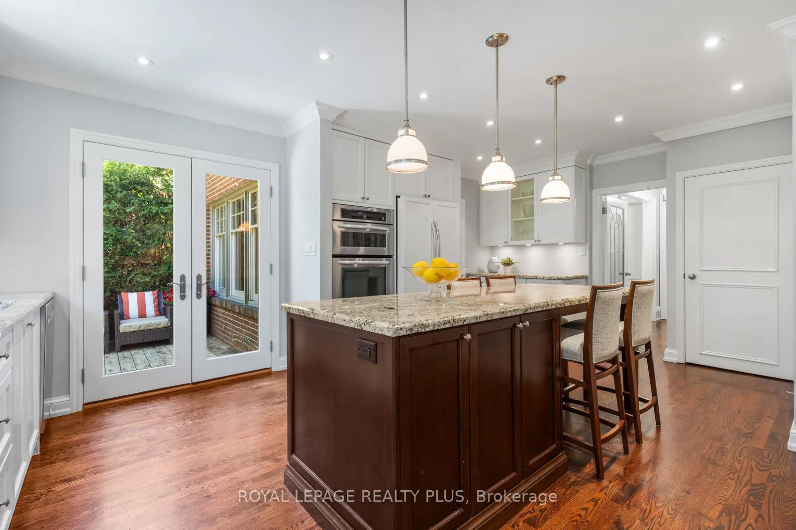 Photo 19 of 42 Edgemore Drive, Etobicoke, Stonegate-Queensway — HOMEH
