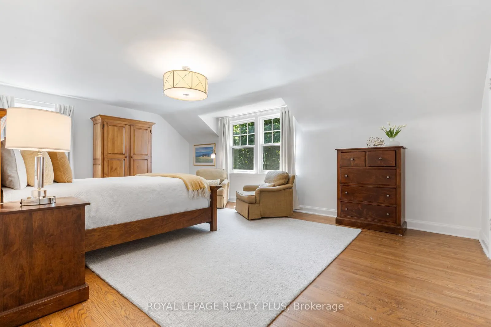 Photo 22 of 42 Edgemore Drive, Etobicoke, Stonegate-Queensway — HOMEH
