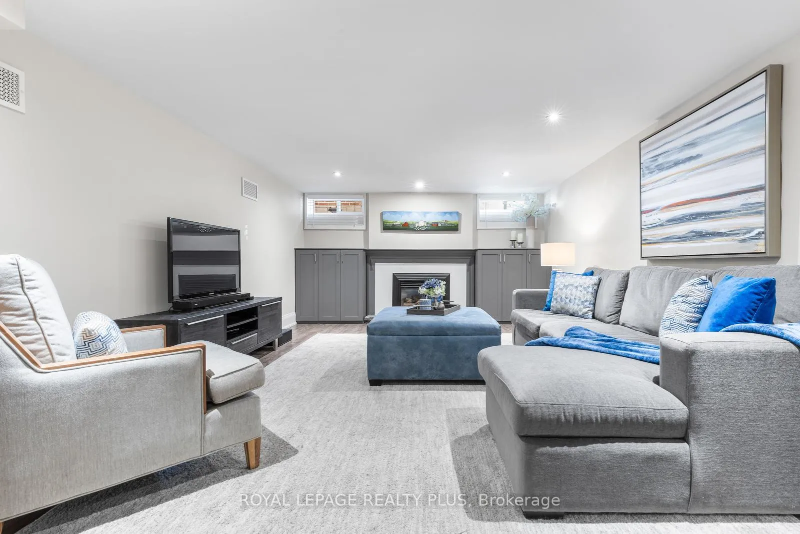 Photo 33 of 42 Edgemore Drive, Etobicoke, Stonegate-Queensway — HOMEH