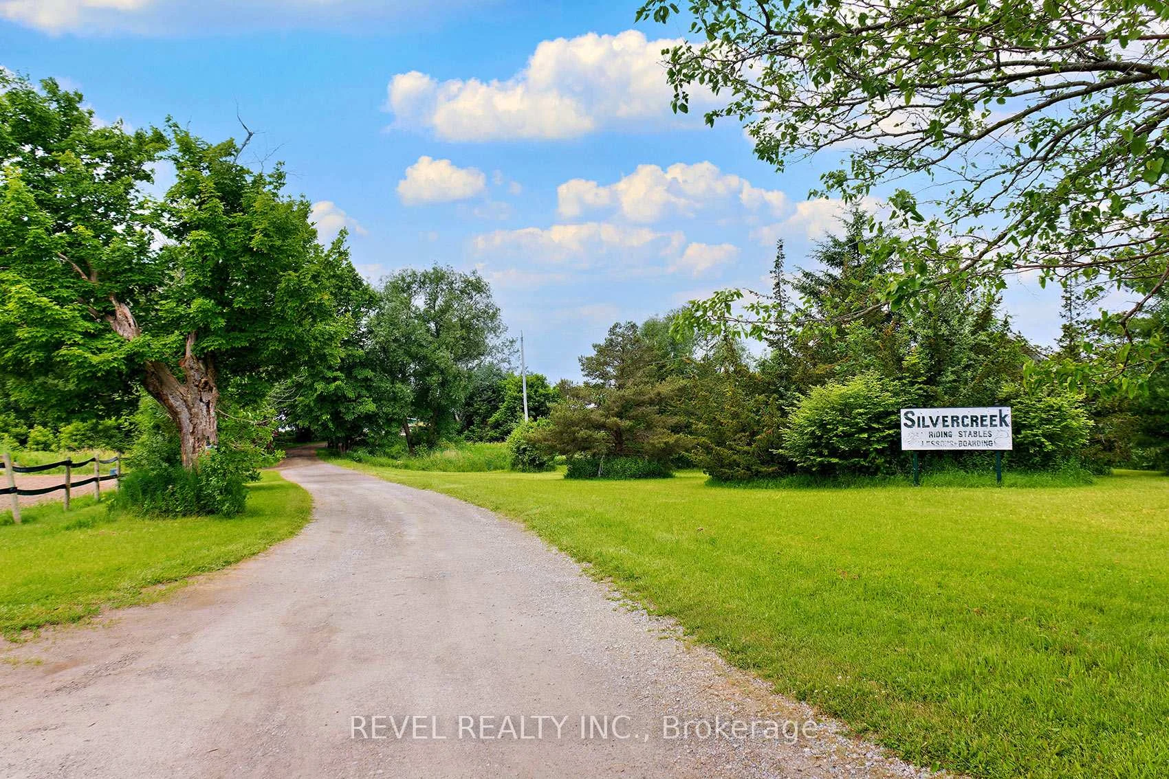 Photo 4 of 2300 Rosebank Road, Pickering, Rural Pickering — HOMEH