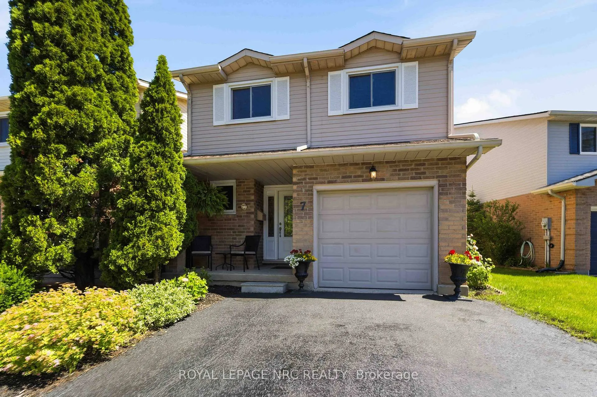Photo 4 of 7 Naples Court, Thorold, Confederation Heights — HOMEH