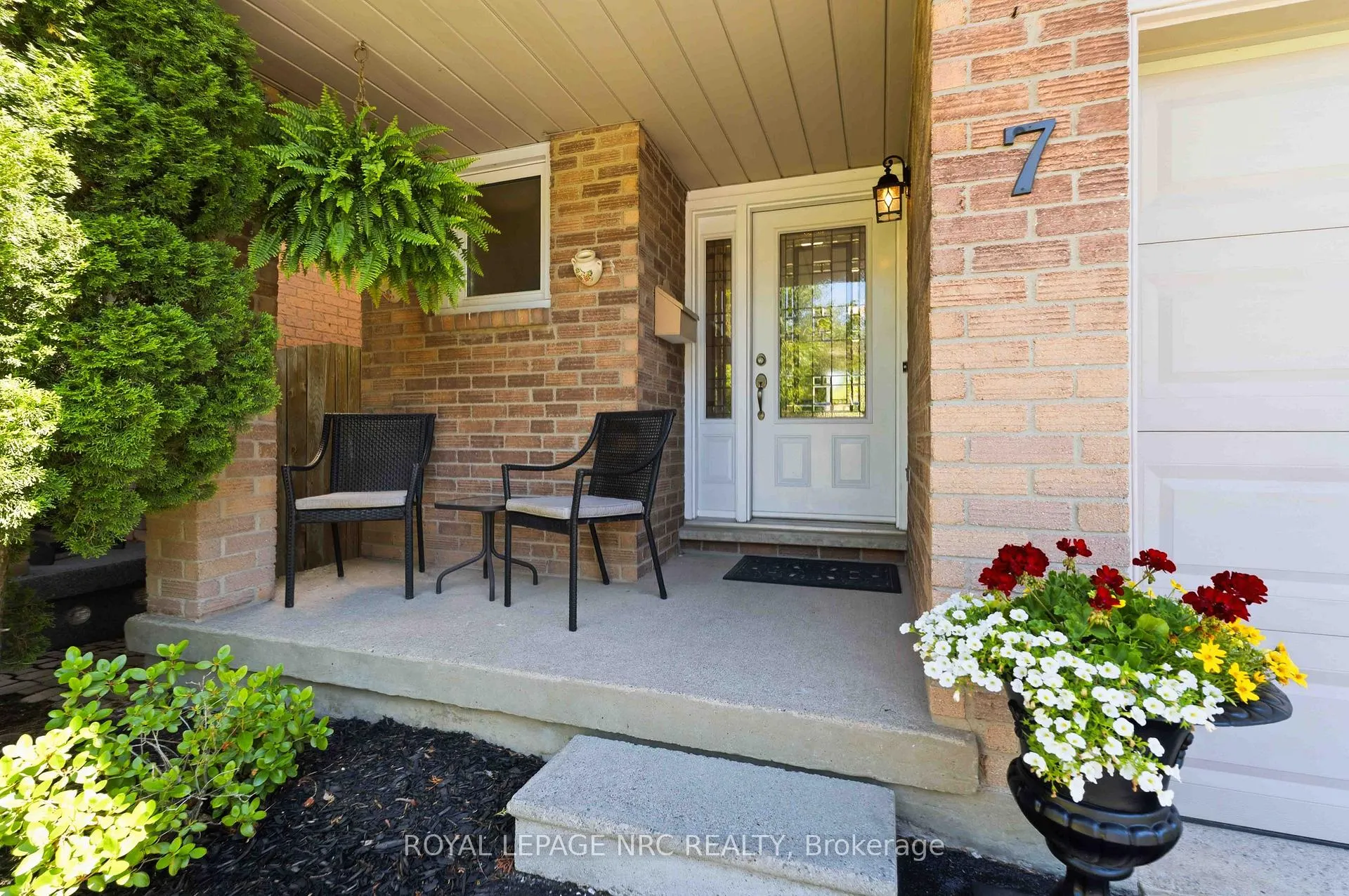 Photo 5 of 7 Naples Court, Thorold, Confederation Heights — HOMEH