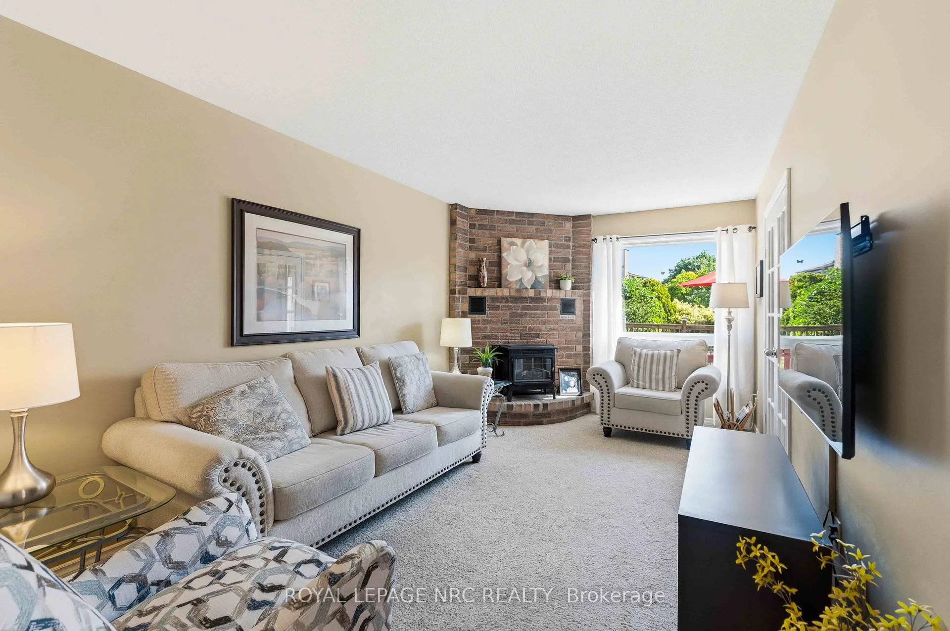 Photo 9 of 7 Naples Court, Thorold, Confederation Heights — HOMEH