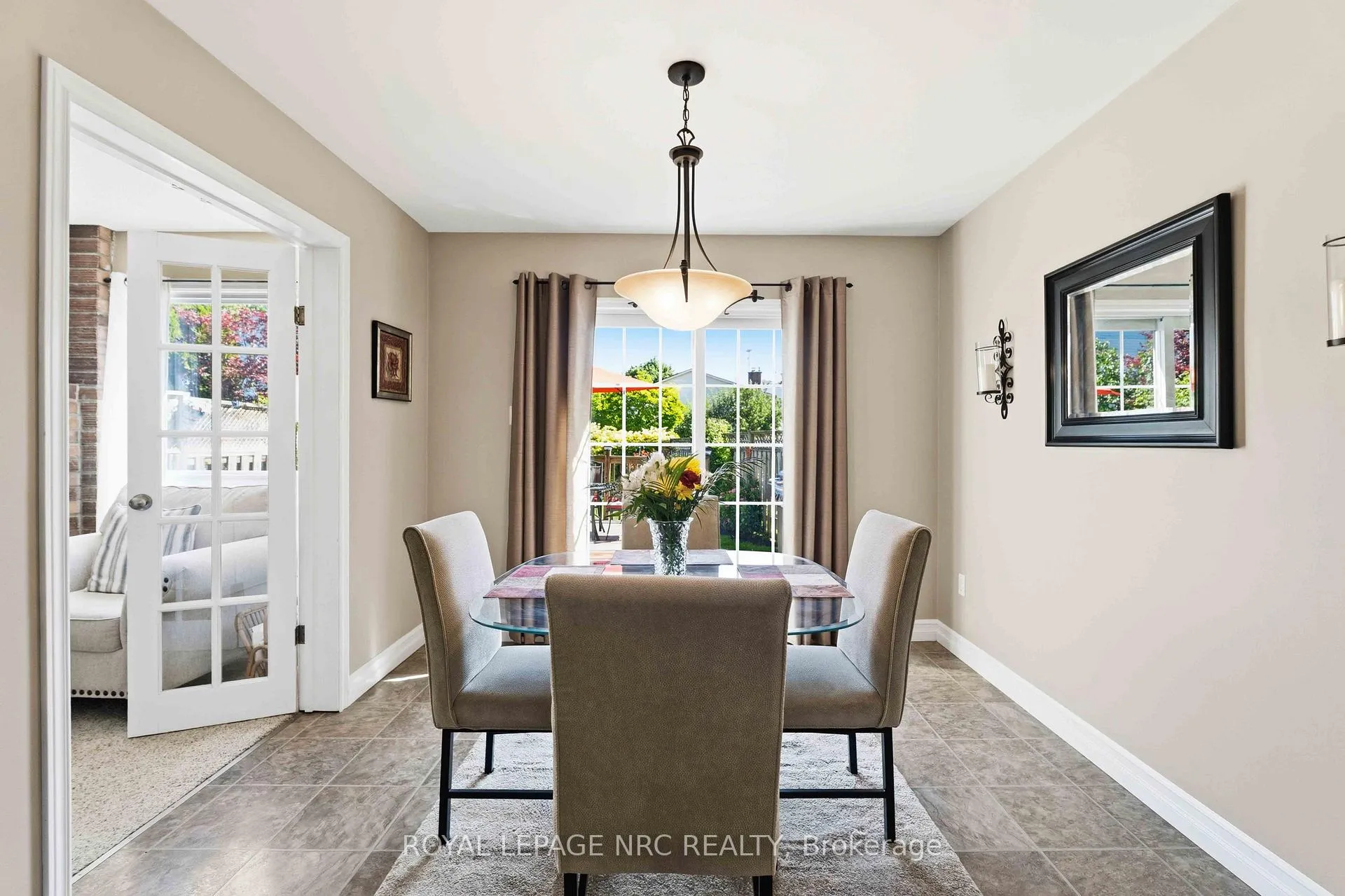 Photo 12 of 7 Naples Court, Thorold, Confederation Heights — HOMEH