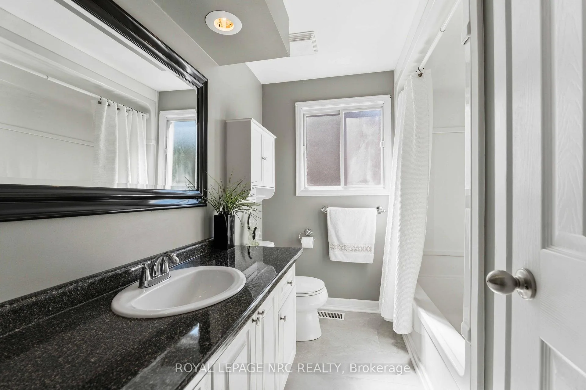 Photo 28 of 7 Naples Court, Thorold, Confederation Heights — HOMEH