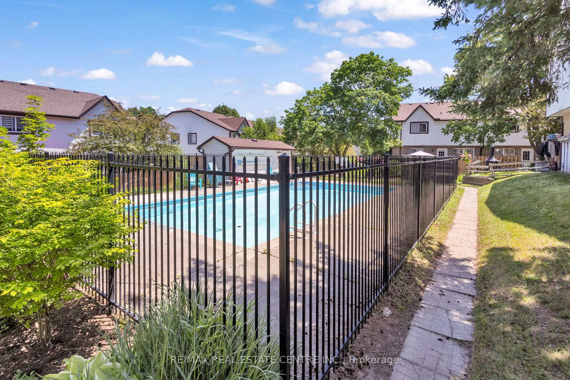 Photo 6 of Unit 7, 375 Pioneer Drive, Kitchener, Pioneer Park — HOMEH