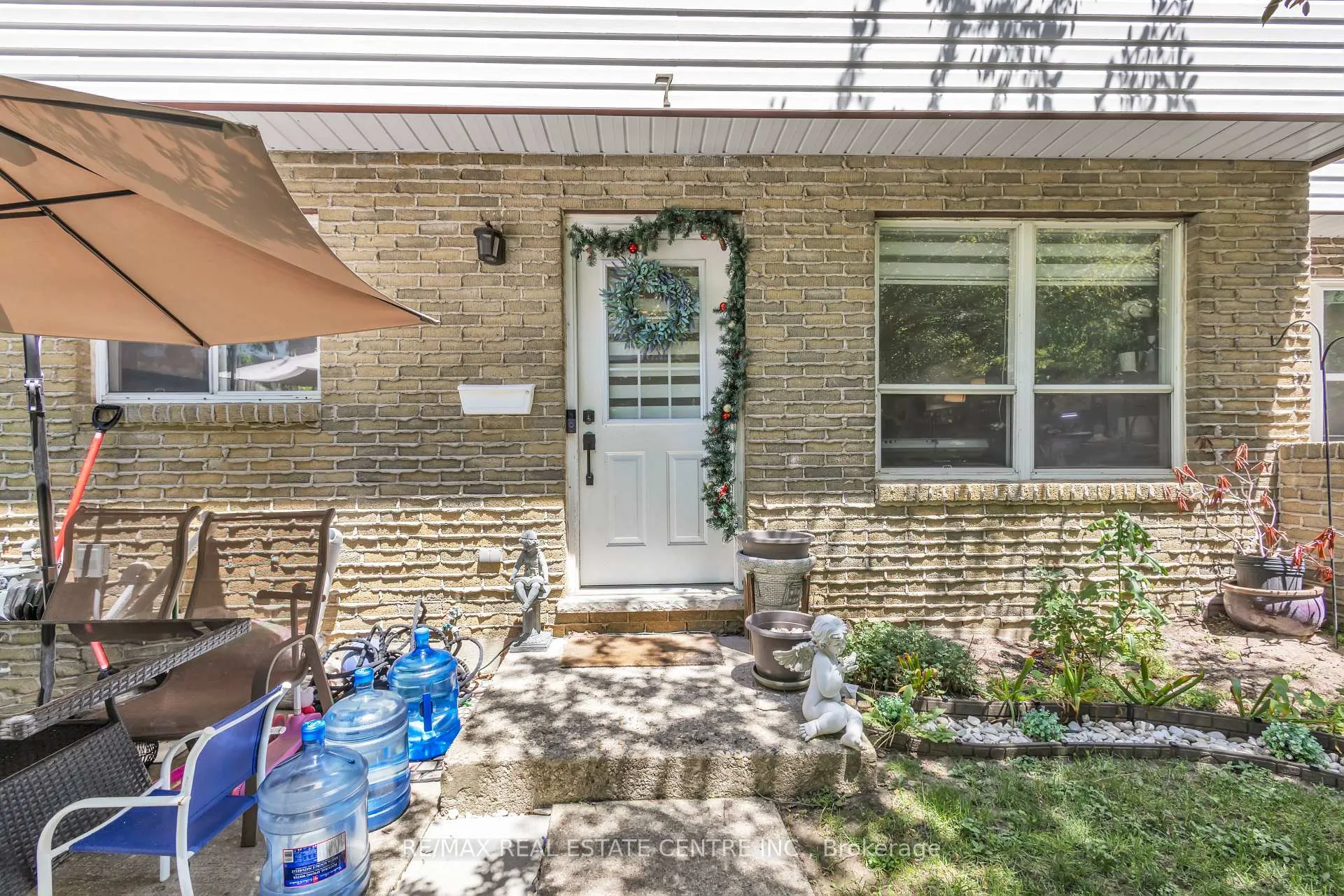 Photo 7 of Unit 7, 375 Pioneer Drive, Kitchener, Pioneer Park — HOMEH