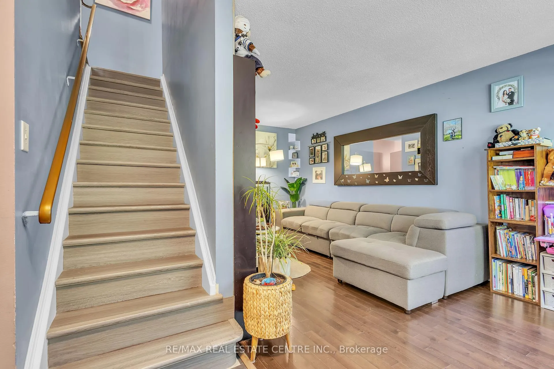 Photo 9 of Unit 7, 375 Pioneer Drive, Kitchener, Pioneer Park — HOMEH