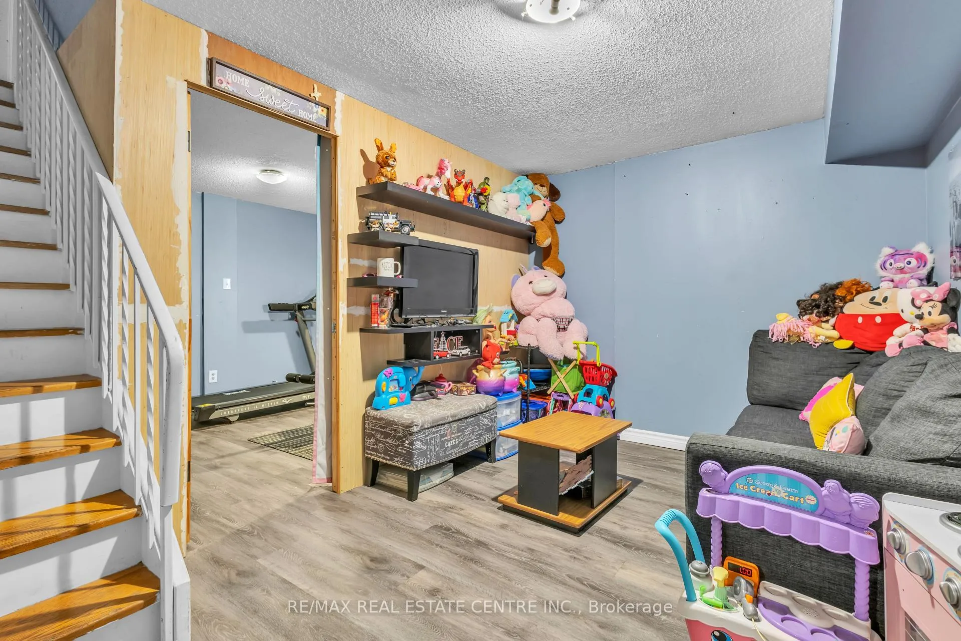 Photo 28 of Unit 7, 375 Pioneer Drive, Kitchener, Pioneer Park — HOMEH