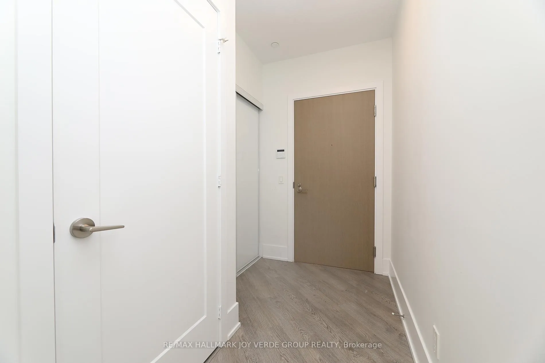 Photo 6 of Unit PH36, 1 Edgewater Drive, Toronto, Waterfront Communities — HOMEH