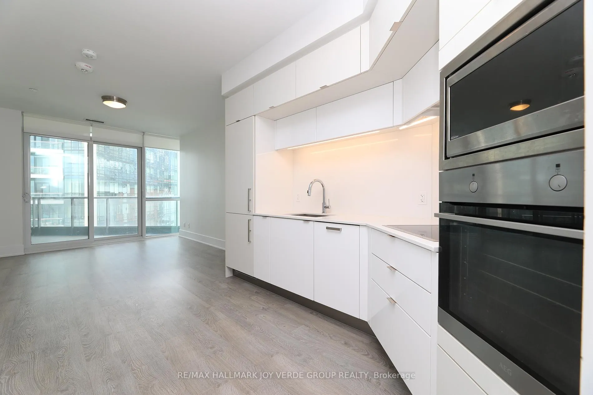 Photo 7 of Unit PH36, 1 Edgewater Drive, Toronto, Waterfront Communities — HOMEH
