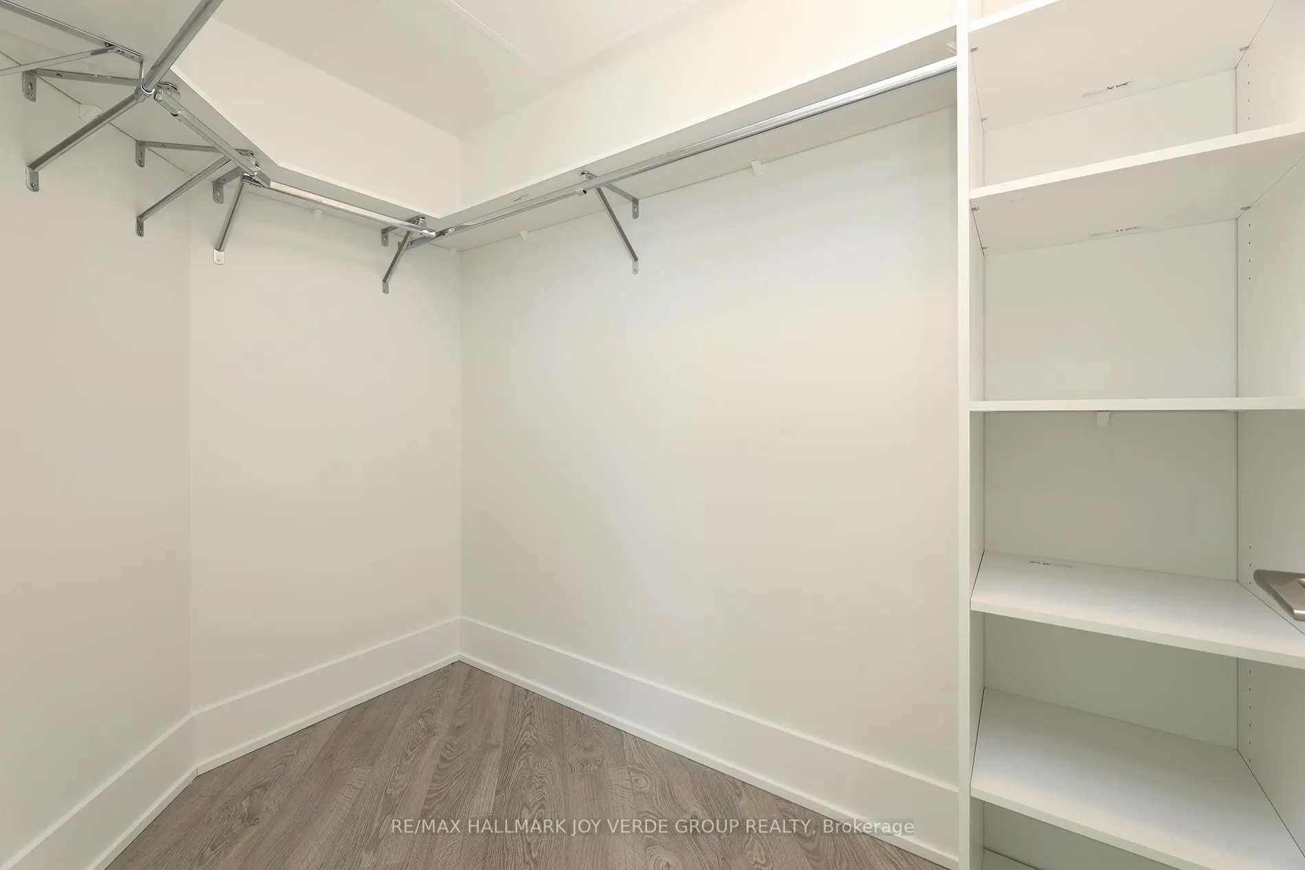 Photo 17 of Unit PH36, 1 Edgewater Drive, Toronto, Waterfront Communities — HOMEH