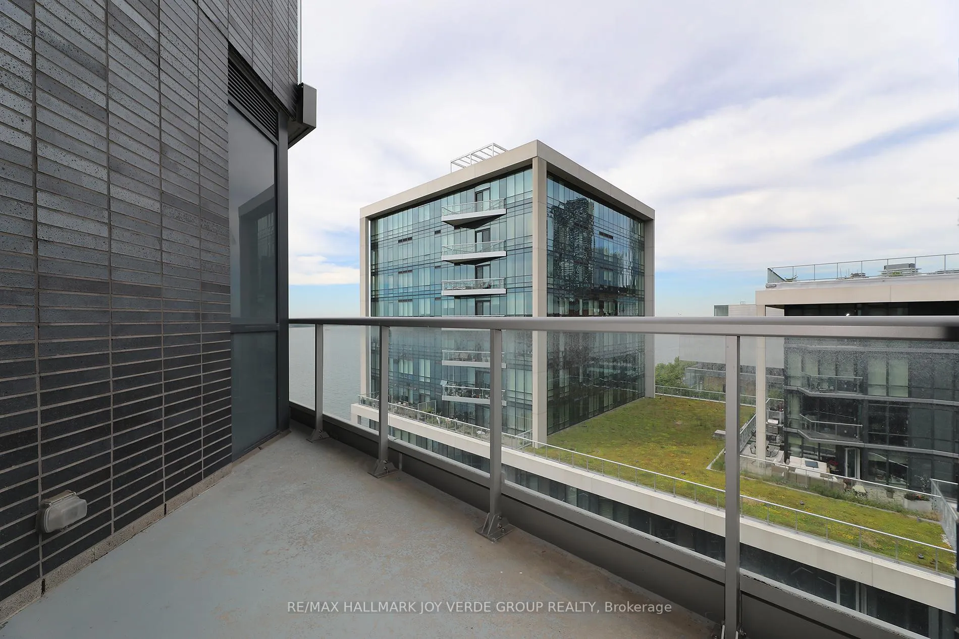 Photo 21 of Unit PH36, 1 Edgewater Drive, Toronto, Waterfront Communities — HOMEH