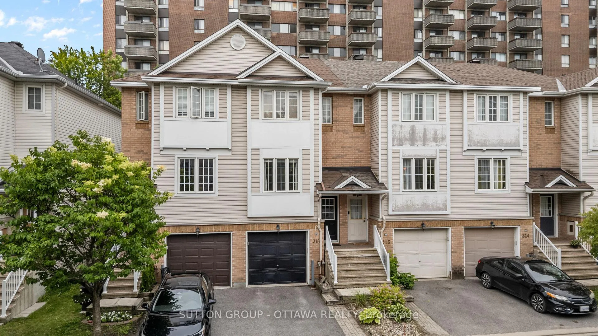 Photo 1 of 318 Gotham Private, Ottawa, Central Park — HOMEH