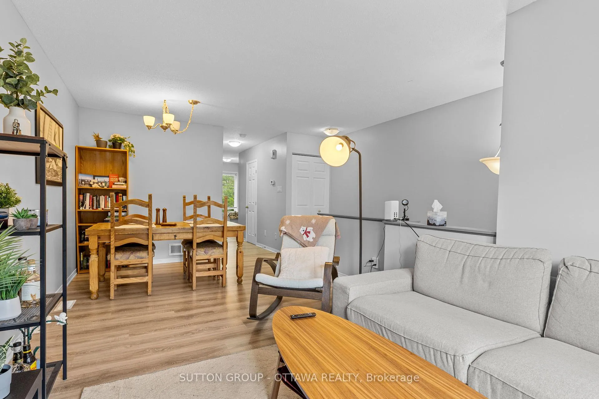 Photo 5 of 318 Gotham Private, Ottawa, Central Park — HOMEH