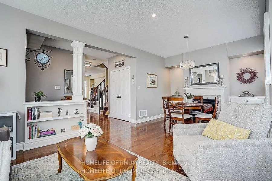 Photo 9 of 40 Outer Banks Drive, Markham, Cornell — HOMEH