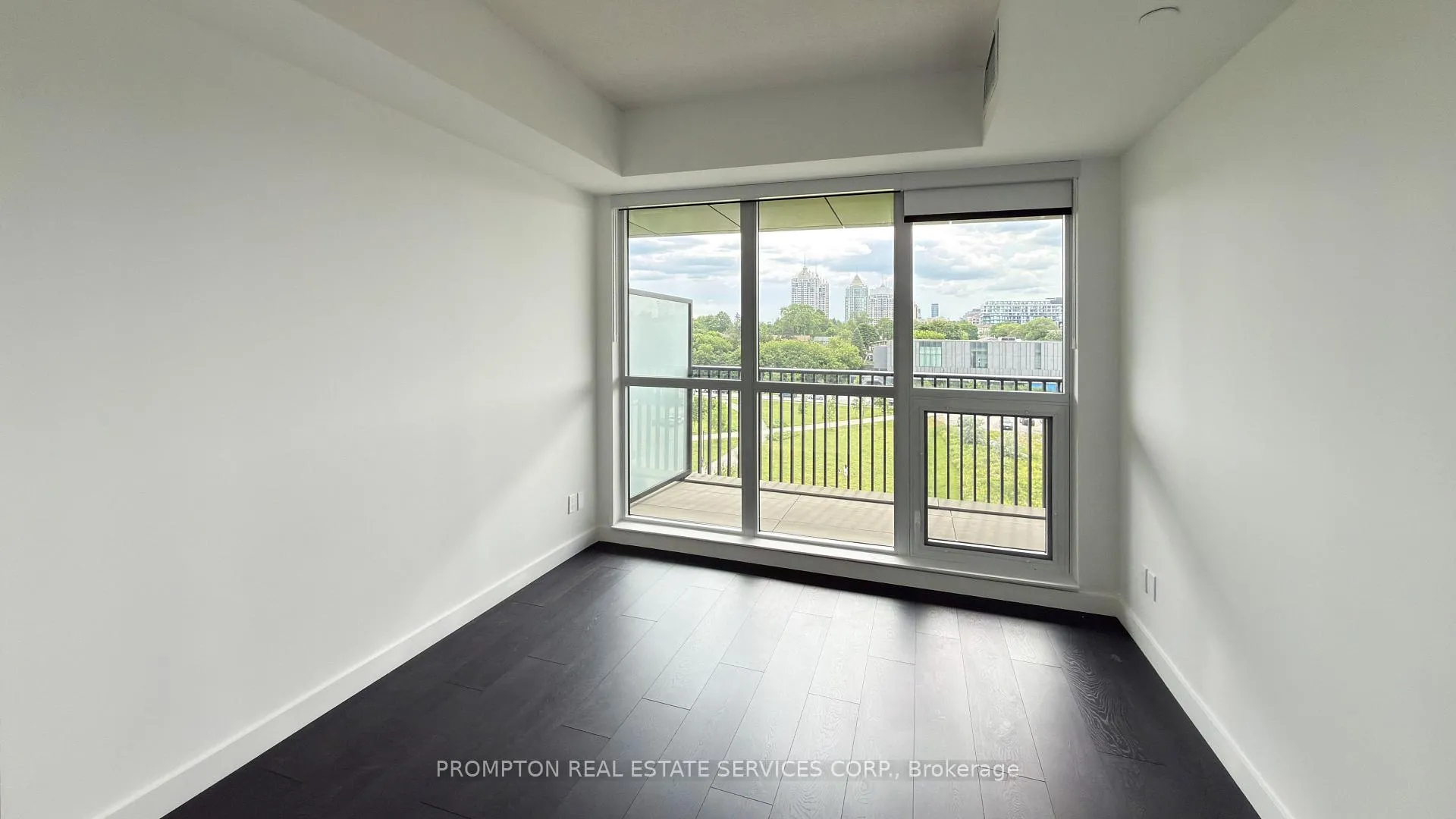 Photo 10 of Unit 625, 75 Billes Heights, North York, Bayview Village — HOMEH