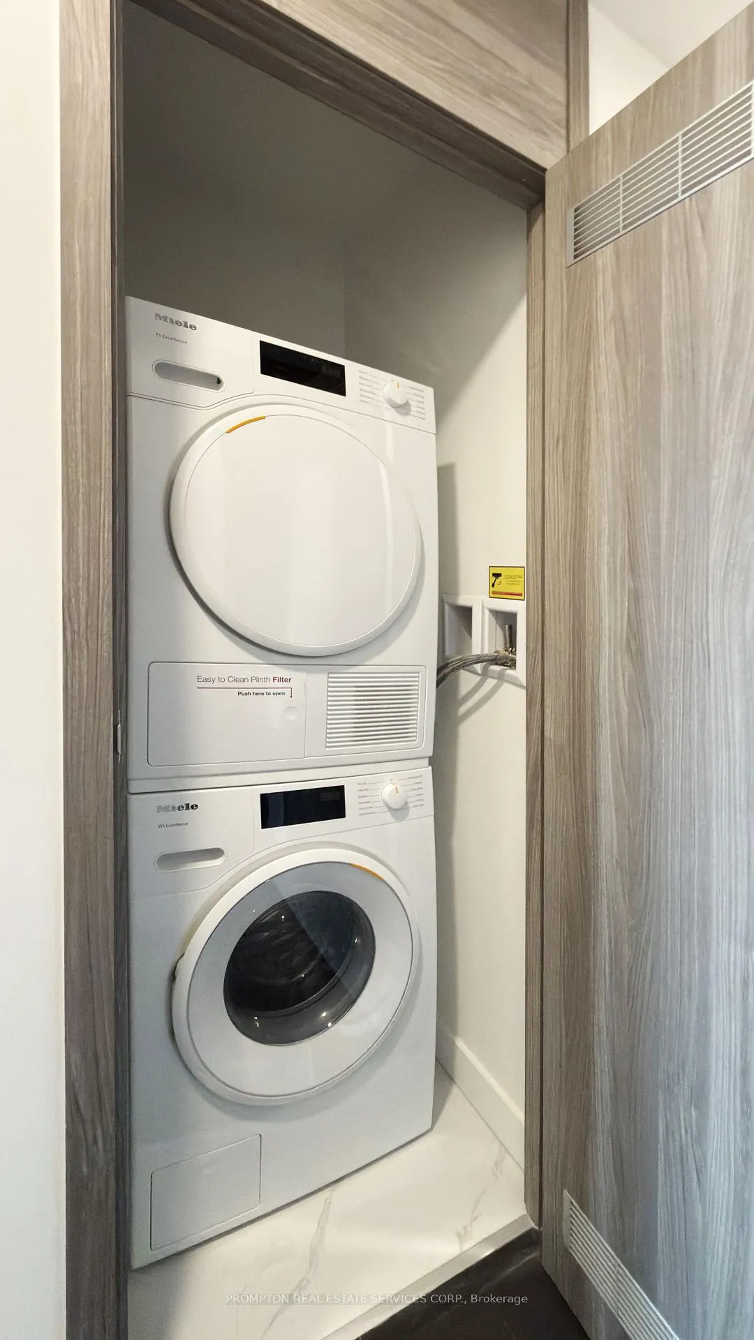 Photo 15 of Unit 625, 75 Billes Heights, North York, Bayview Village — HOMEH