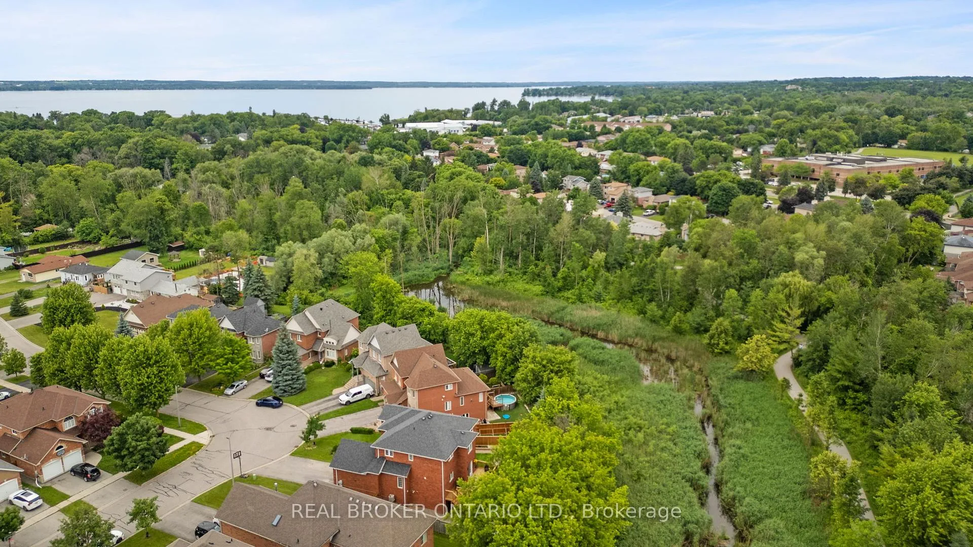 Photo 1 of 118 Bayview Avenue, Georgina, Keswick South — HOMEH