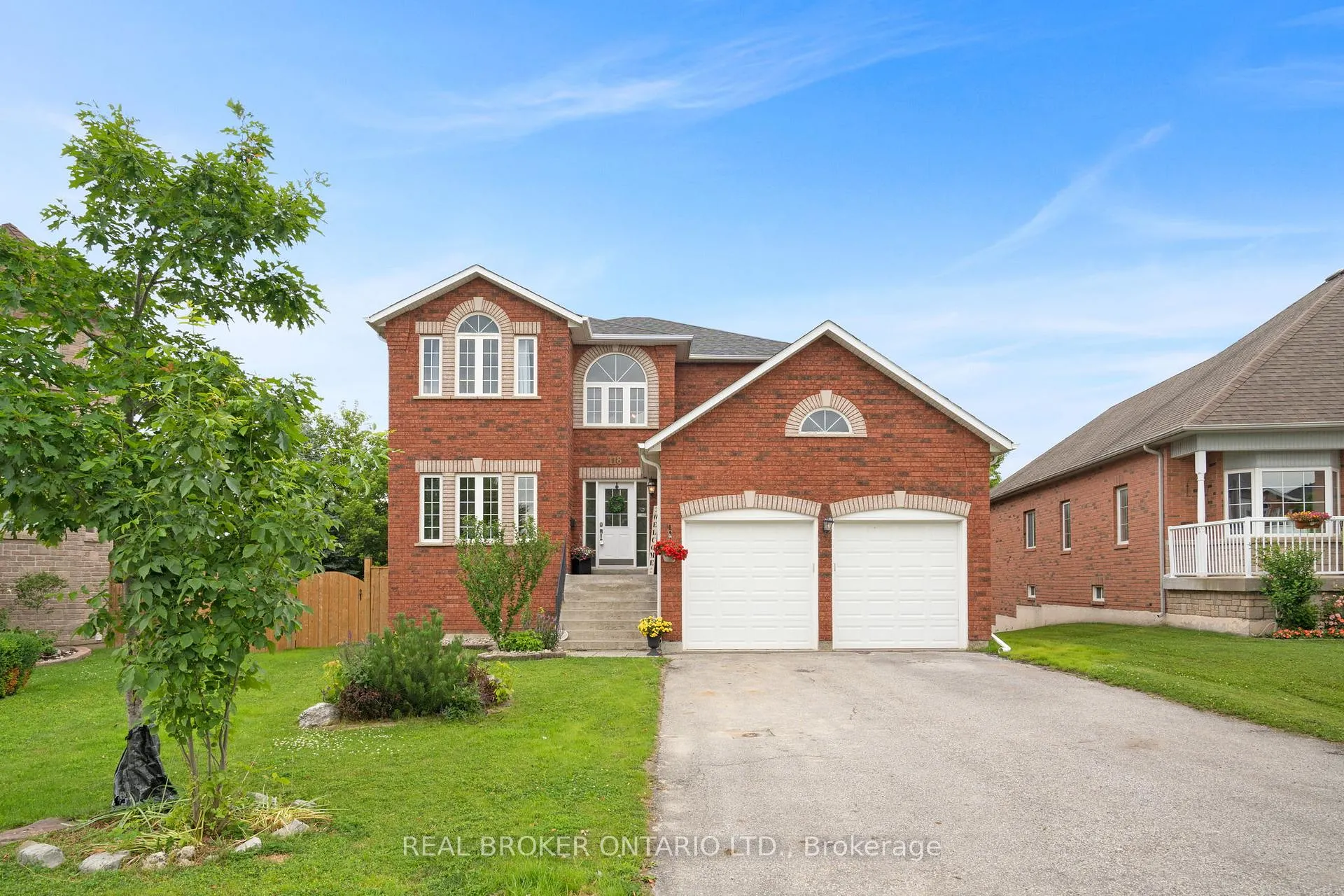 Photo 2 of 118 Bayview Avenue, Georgina, Keswick South — HOMEH