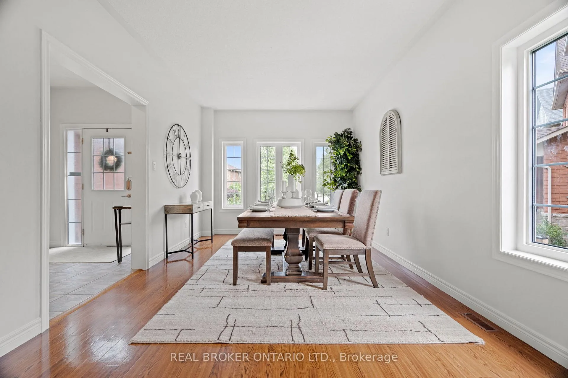 Photo 9 of 118 Bayview Avenue, Georgina, Keswick South — HOMEH