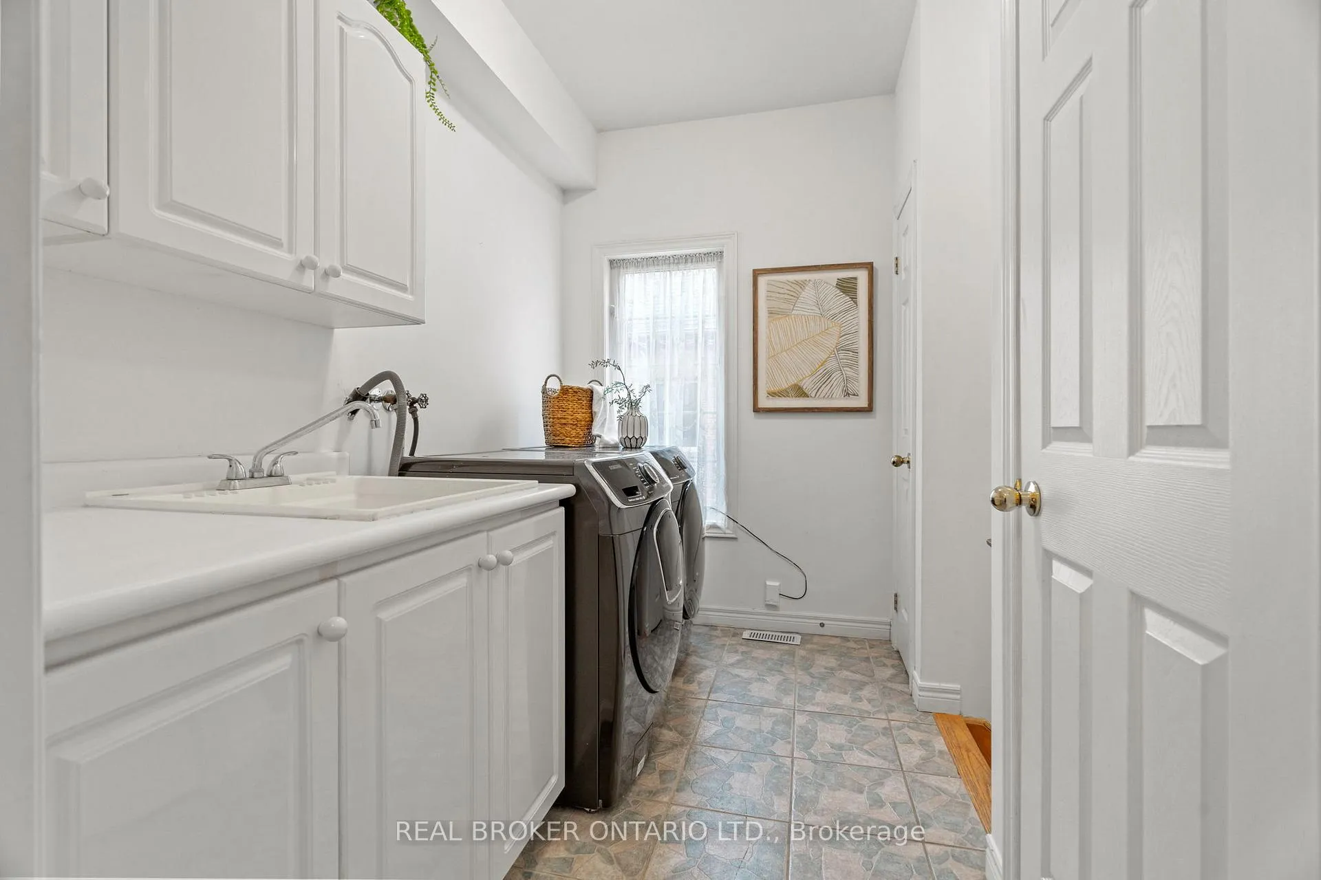 Photo 22 of 118 Bayview Avenue, Georgina, Keswick South — HOMEH