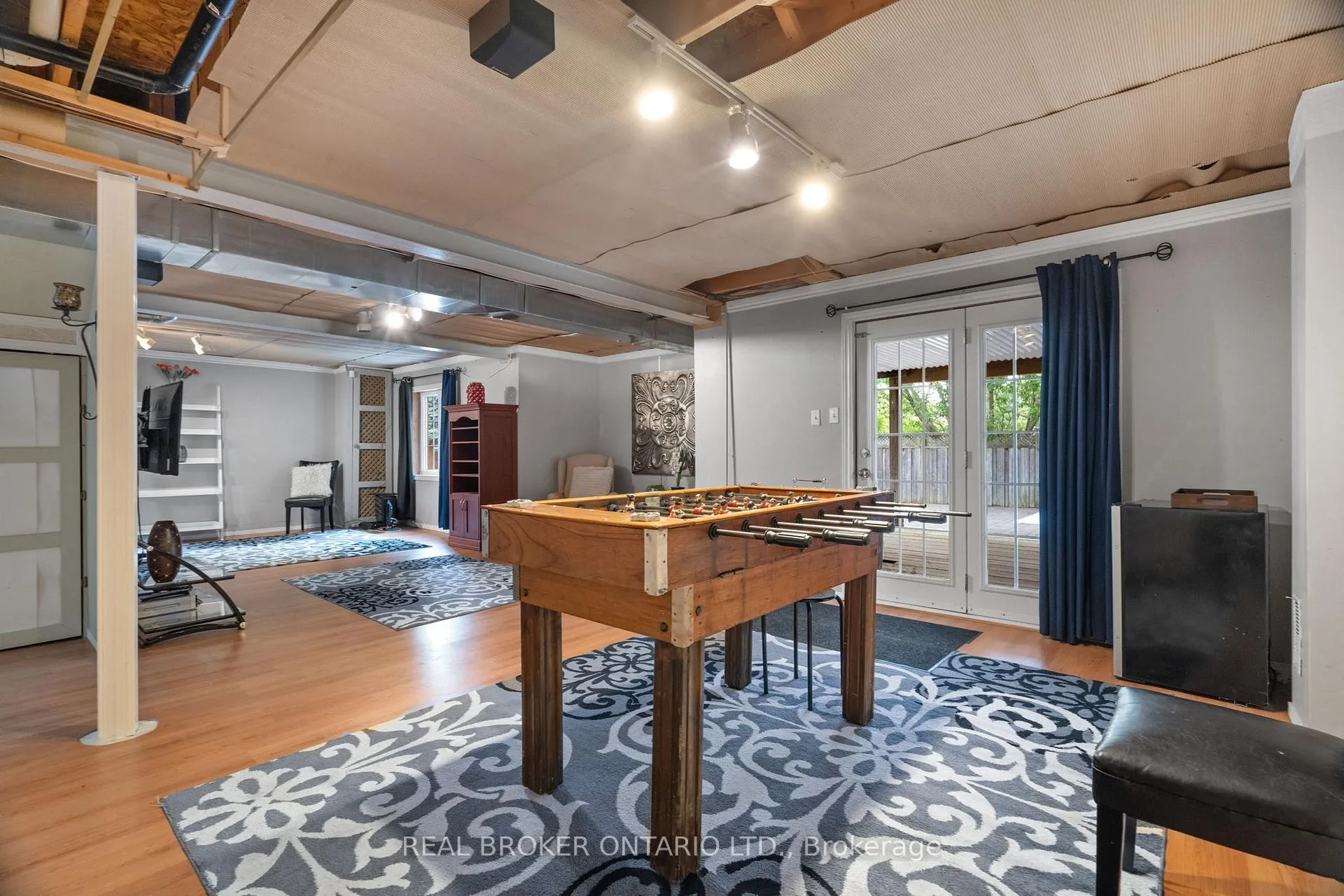 Photo 36 of 118 Bayview Avenue, Georgina, Keswick South — HOMEH
