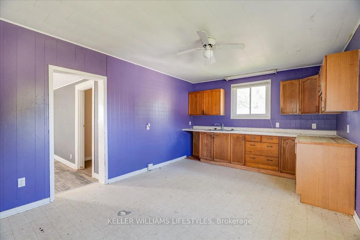 Photo 5 of 6079 Longwoods Road, Southwest Middlesex, Rural Southwest Middlesex — HOMEH