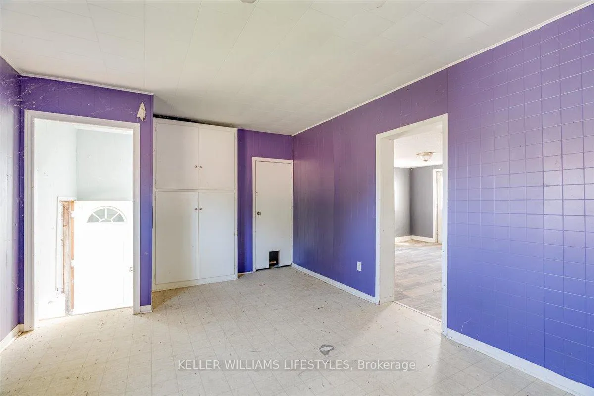 Photo 6 of 6079 Longwoods Road, Southwest Middlesex, Rural Southwest Middlesex — HOMEH
