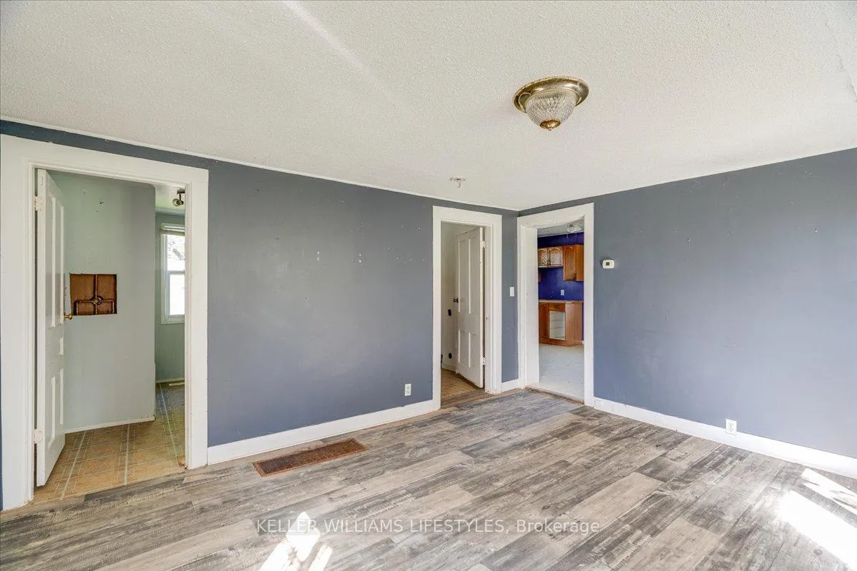 Photo 10 of 6079 Longwoods Road, Southwest Middlesex, Rural Southwest Middlesex — HOMEH