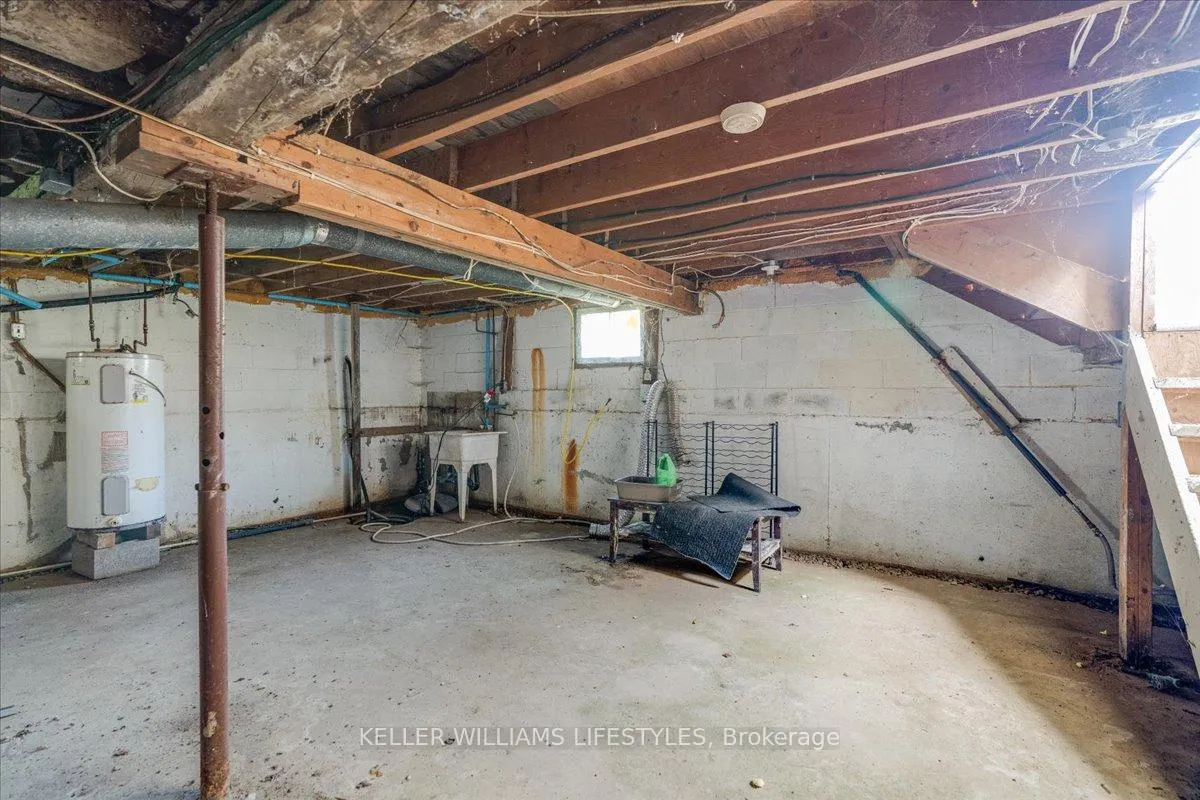 Photo 21 of 6079 Longwoods Road, Southwest Middlesex, Rural Southwest Middlesex — HOMEH