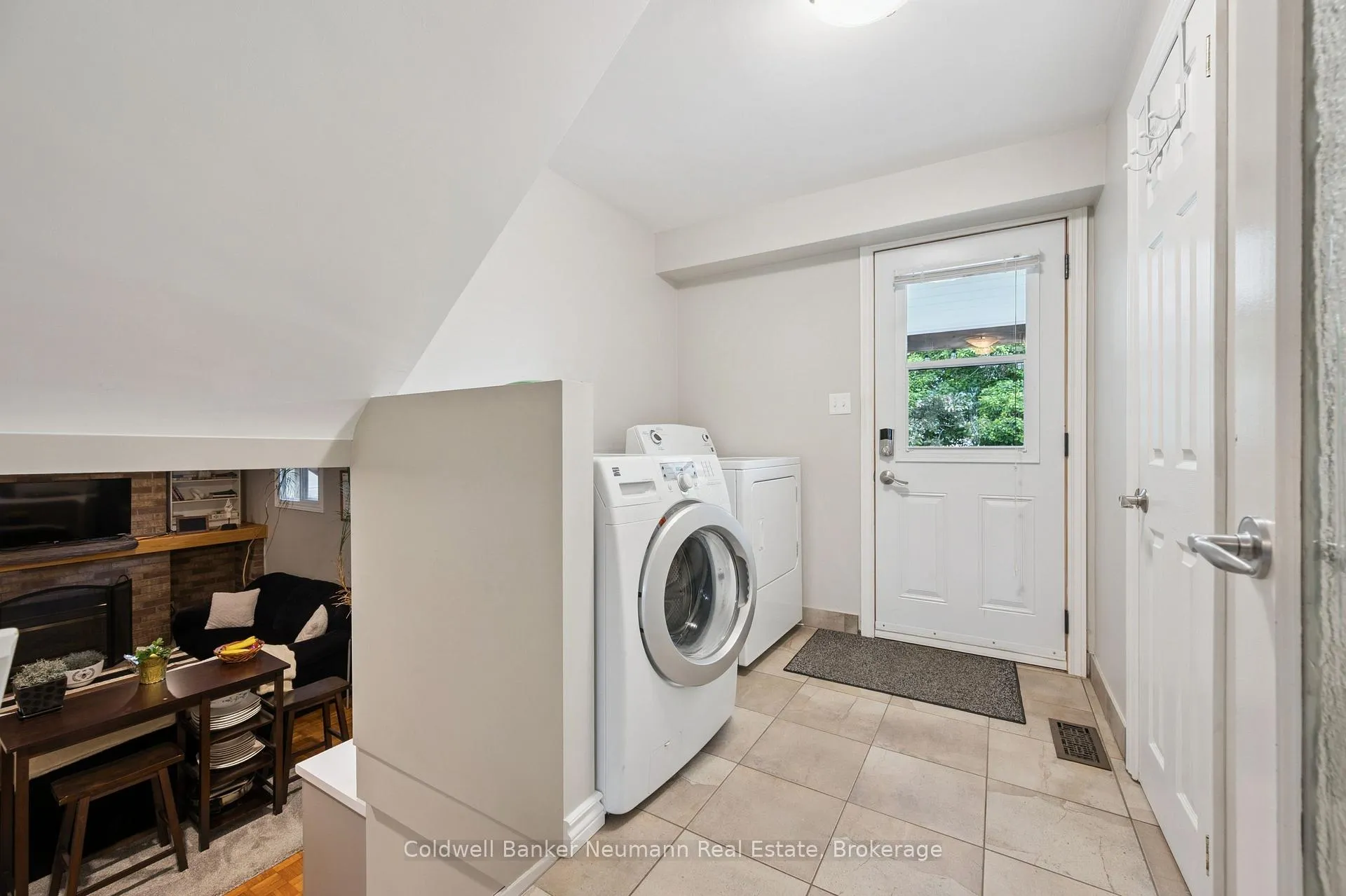 Photo 25 of 62 Glenburnie Drive, Guelph, Grange Road — HOMEH