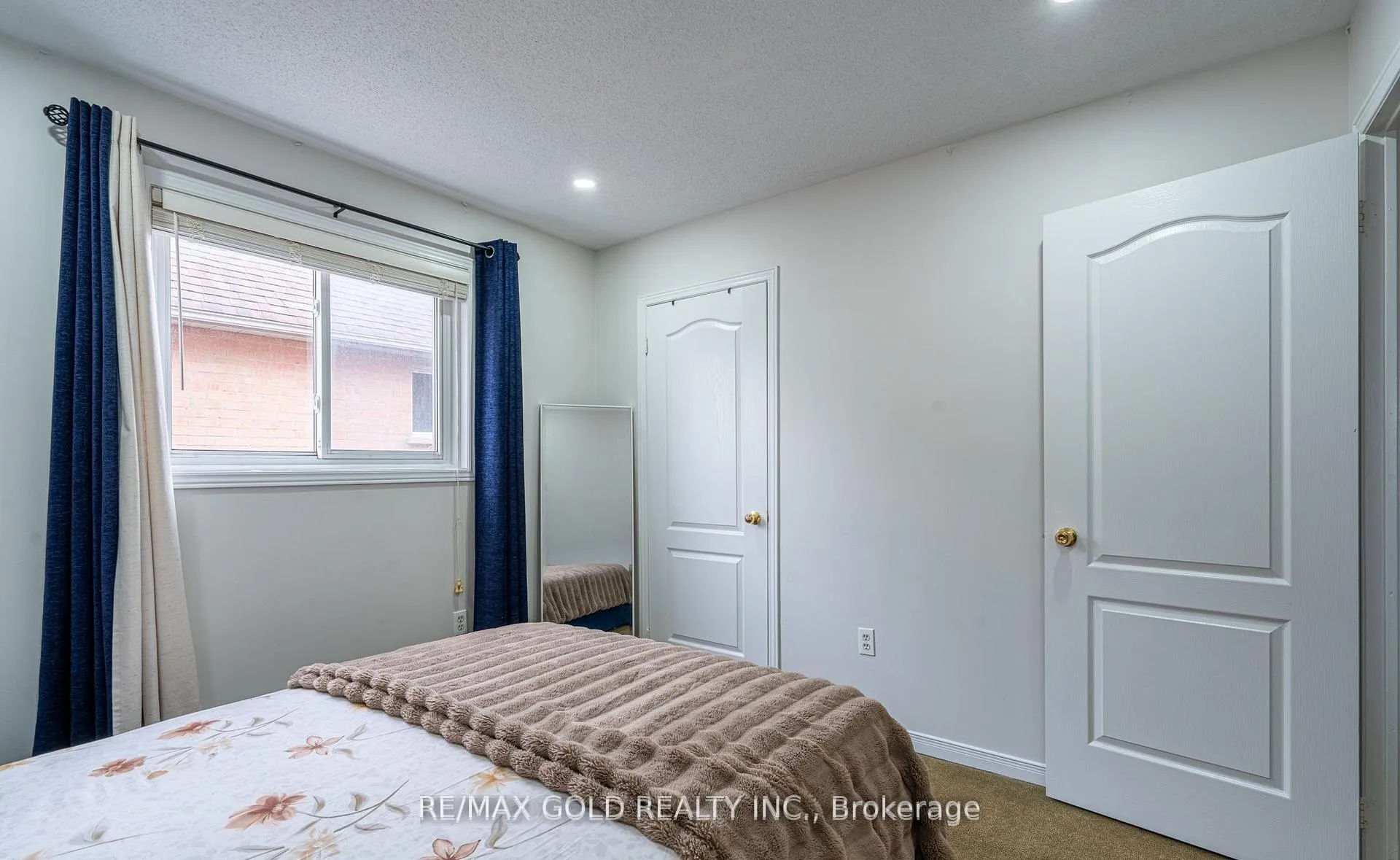 Photo 19 of 94 Bighorn Crescent, Brampton, Sandringham-Wellington — HOMEH