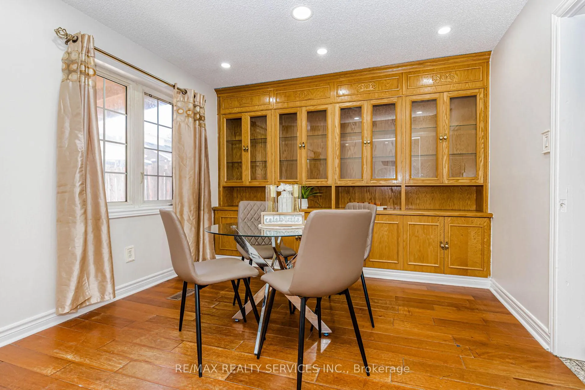 Photo 17 of 67 Morton Way, Brampton, Fletcher's West — HOMEH