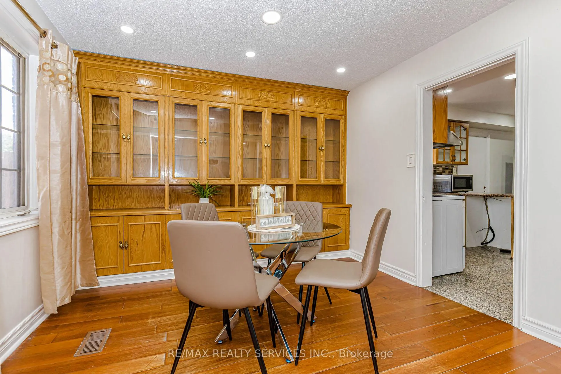 Photo 18 of 67 Morton Way, Brampton, Fletcher's West — HOMEH