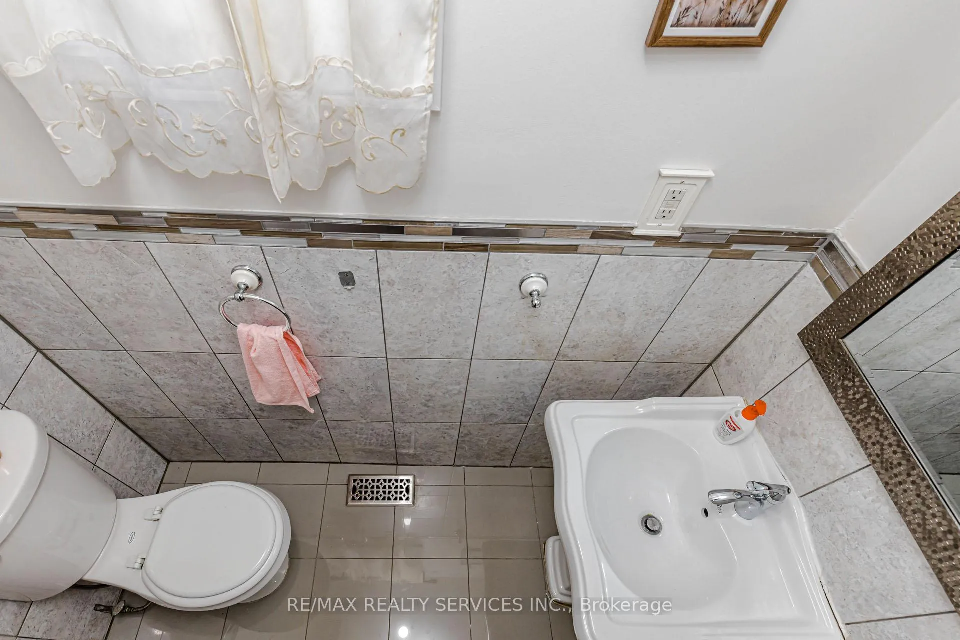 Photo 20 of 67 Morton Way, Brampton, Fletcher's West — HOMEH