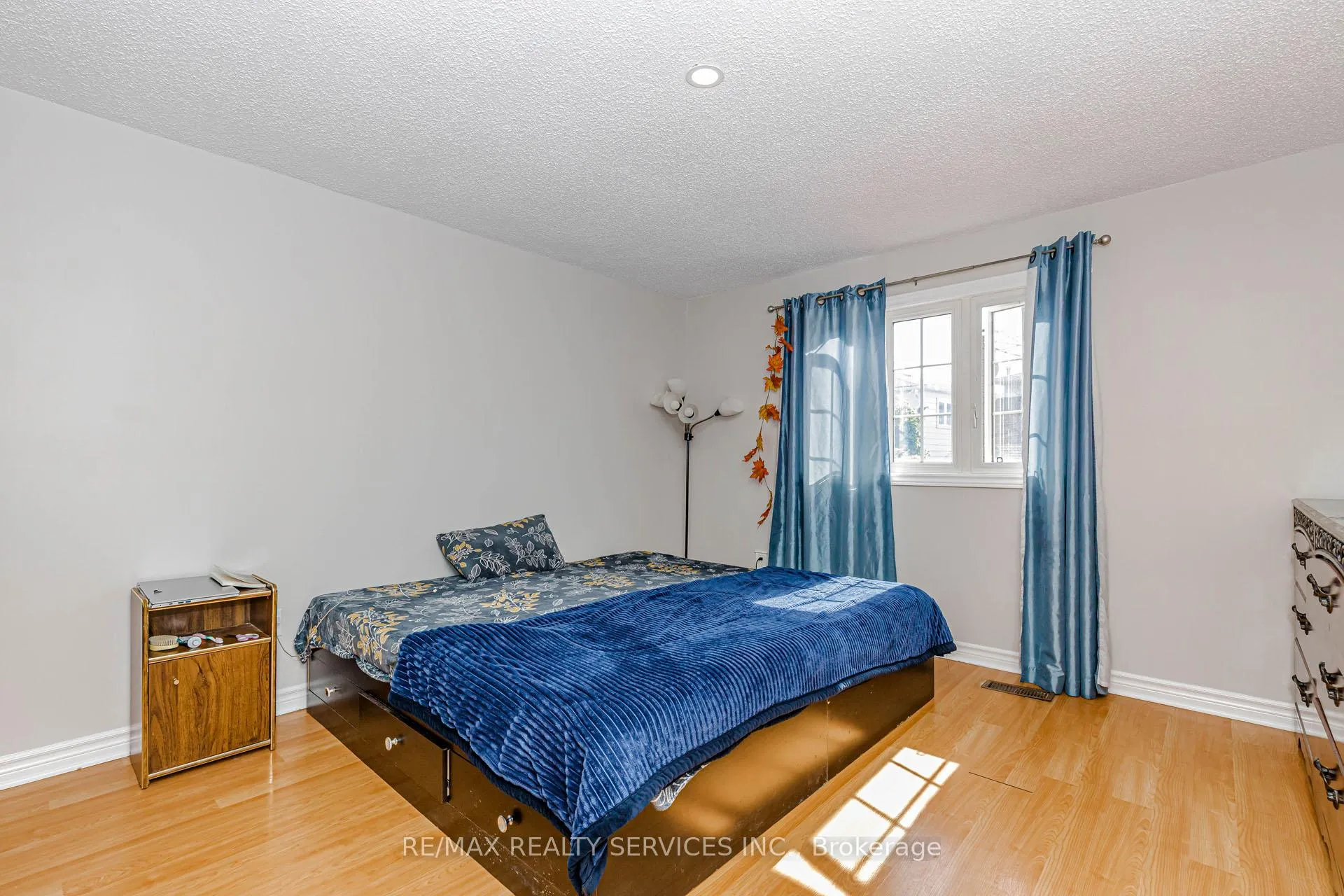 Photo 32 of 67 Morton Way, Brampton, Fletcher's West — HOMEH