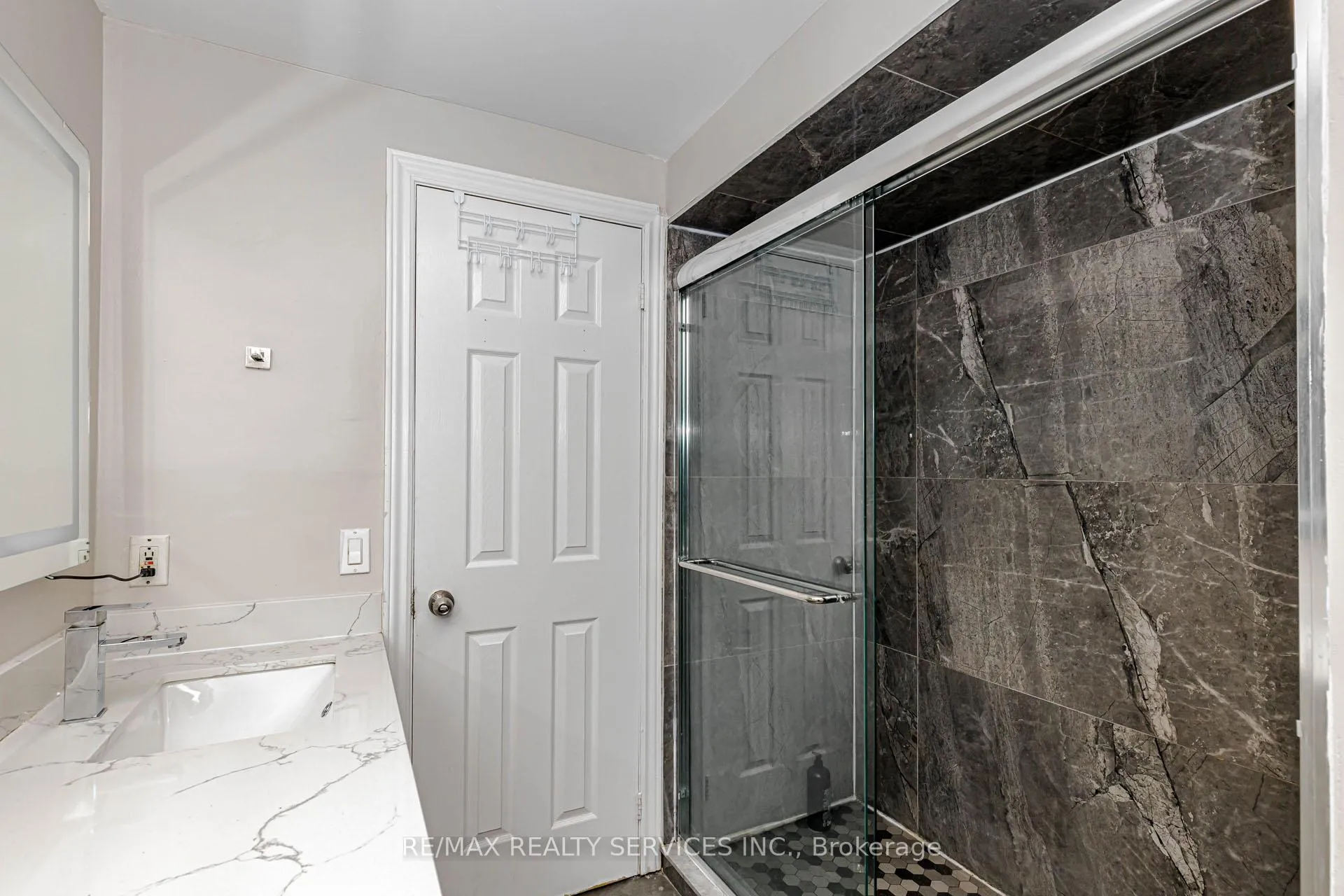 Photo 35 of 67 Morton Way, Brampton, Fletcher's West — HOMEH