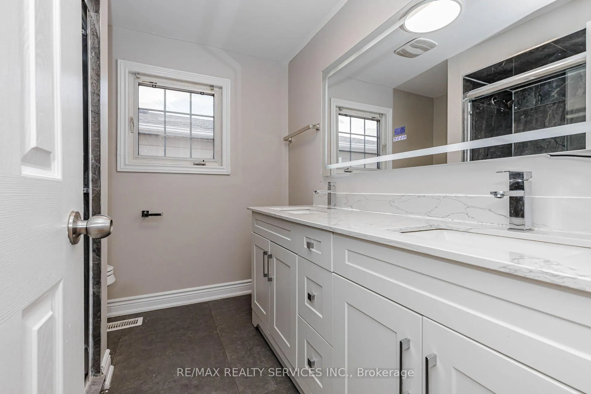 Photo 36 of 67 Morton Way, Brampton, Fletcher's West — HOMEH