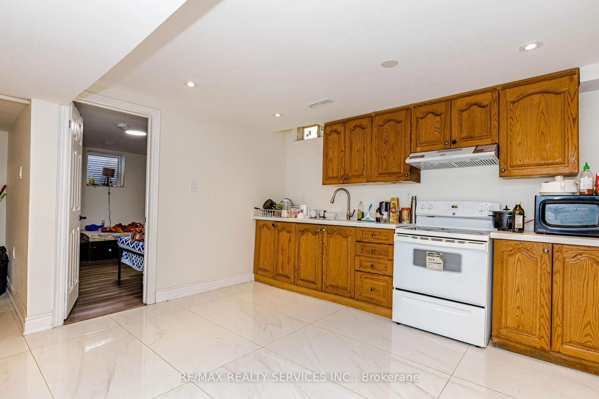 Photo 43 of 67 Morton Way, Brampton, Fletcher's West — HOMEH