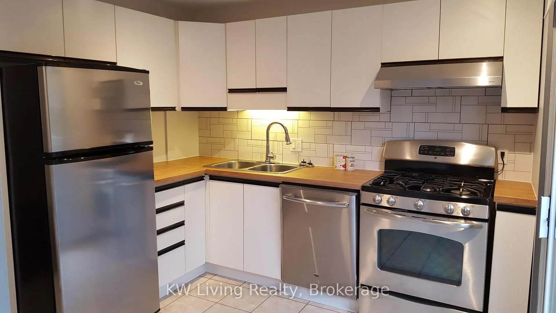 Photo 2 of 928 Broadview Avenue, Toronto, Playter Estates-Danforth — HOMEH