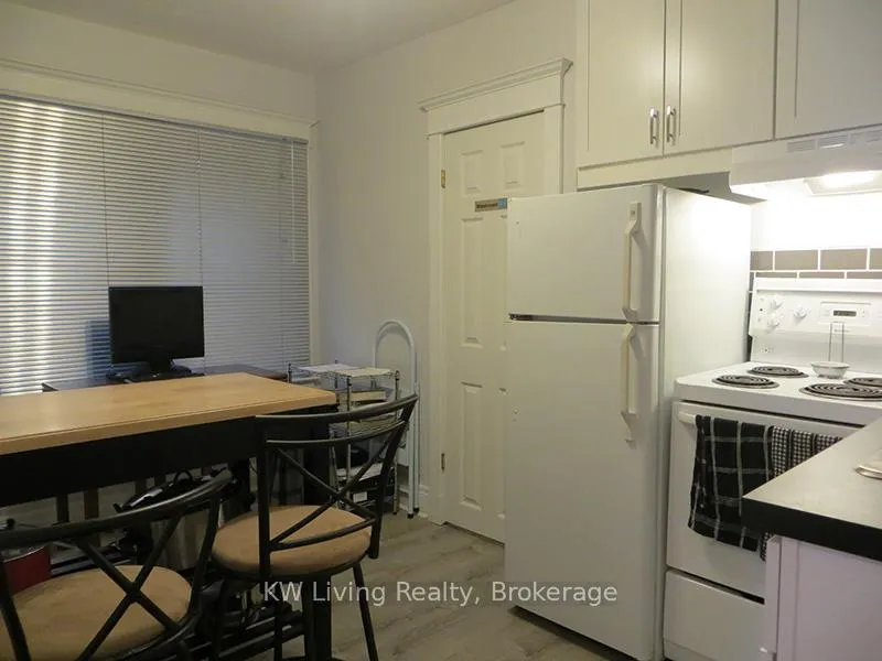Photo 3 of 928 Broadview Avenue, Toronto, Playter Estates-Danforth — HOMEH