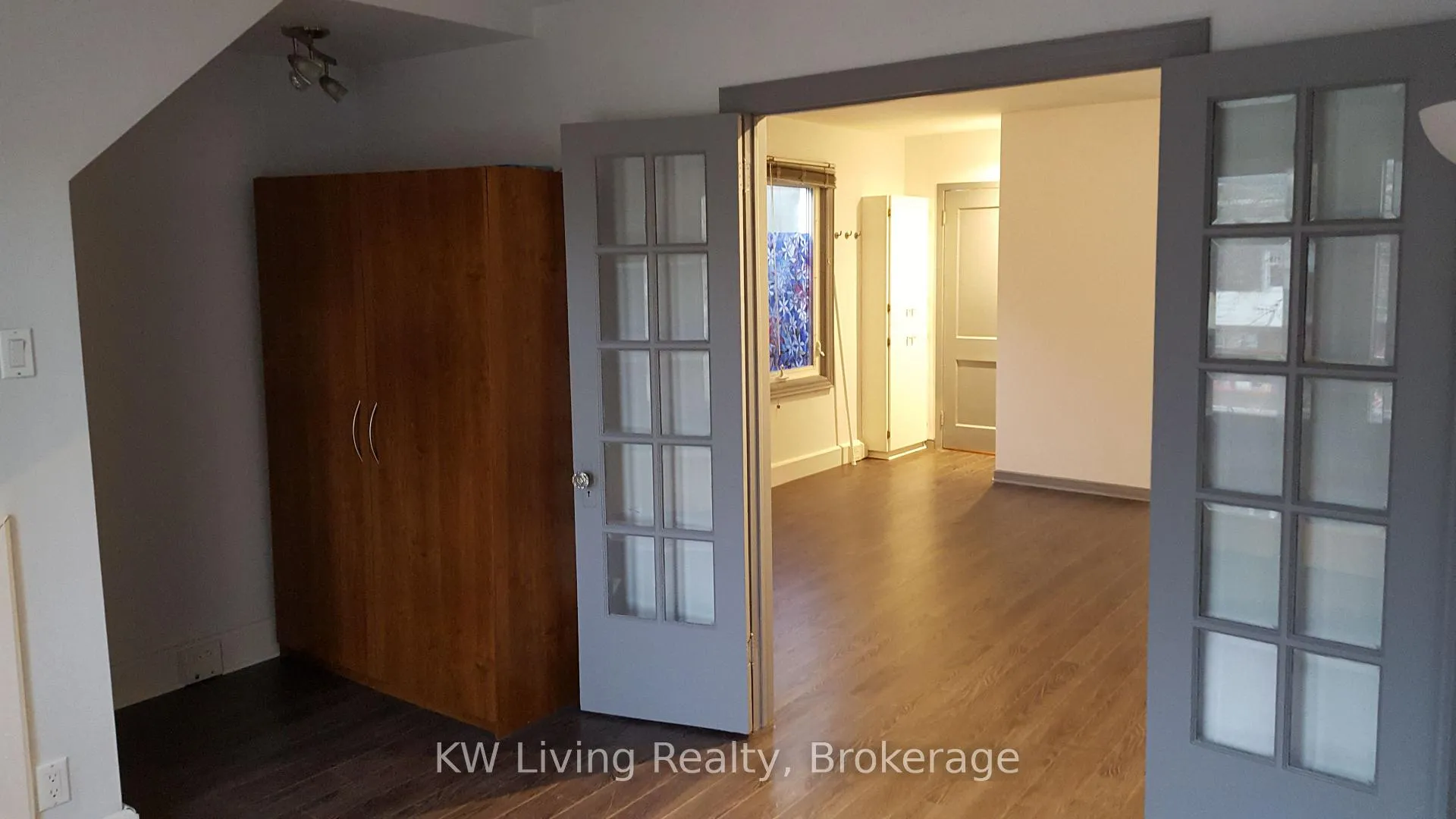 Photo 4 of 928 Broadview Avenue, Toronto, Playter Estates-Danforth — HOMEH